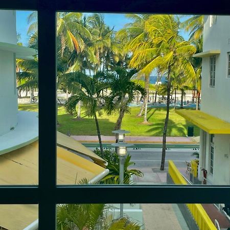 Beachfront Apt In Carlyle Hotel On Ocean Drive ไมอามีบีช ภายนอก รูปภาพ