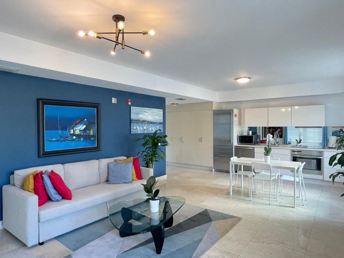 Beachfront Apt In Carlyle Hotel On Ocean Drive ไมอามีบีช ภายนอก รูปภาพ