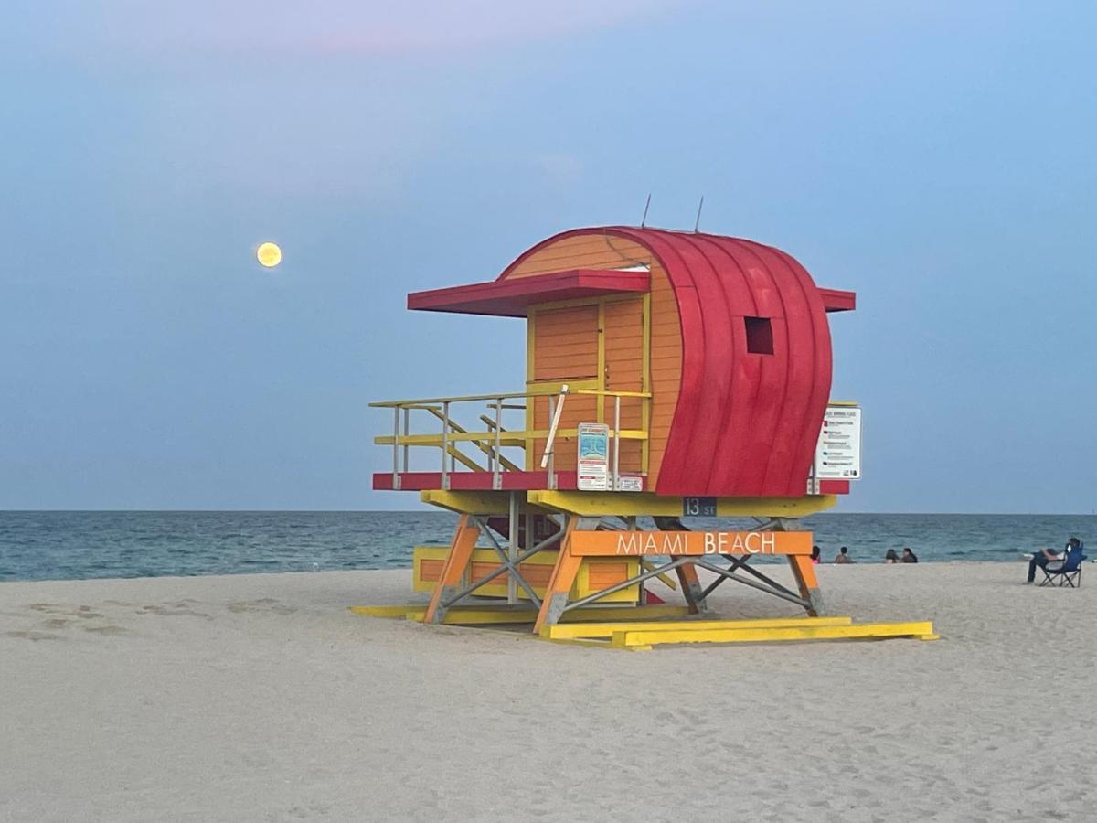 Beachfront Apt In Carlyle Hotel On Ocean Drive ไมอามีบีช ภายนอก รูปภาพ