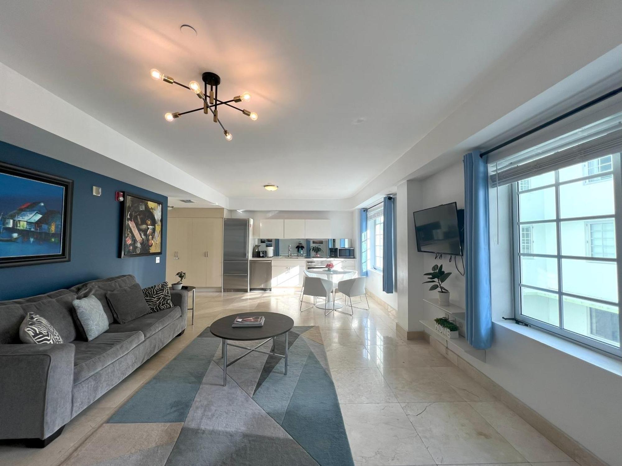 Beachfront Apt In Carlyle Hotel On Ocean Drive ไมอามีบีช ภายนอก รูปภาพ